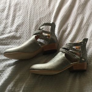 Anthropology uxibal gray distressed ankle boots